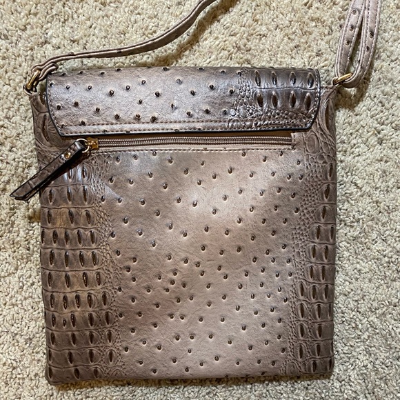 Crossbody - Picture 5 of 6